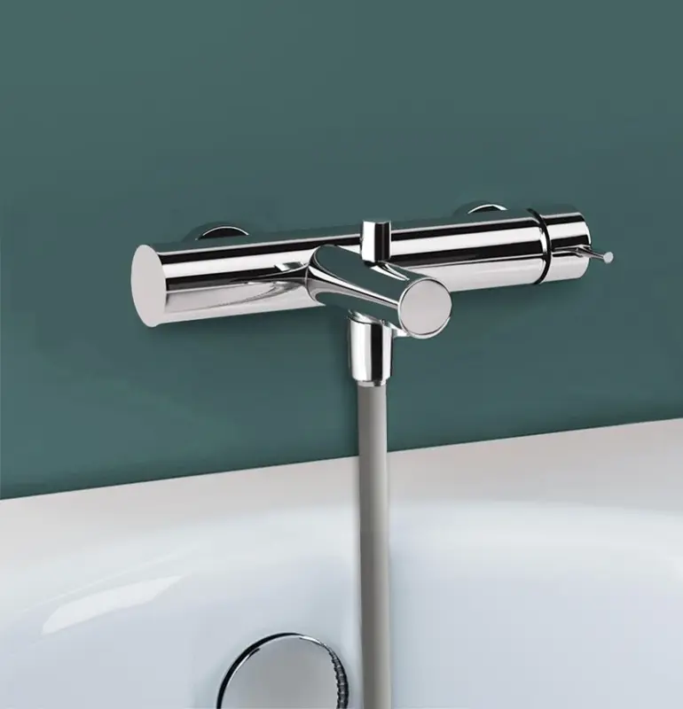 Waterevolution Flow Badarmatur mit Handbrause Chrom T13001