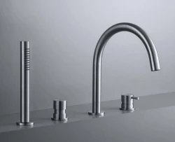 Waterevolution Flow 4-Loch-Wannenbatterie für Wannenrandmontage komplett aus Edelstahl T138IE
