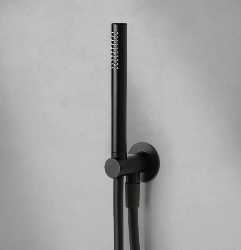 Waterevolution Flow Badgarnitur komplett mit Wandanschluss Gebürstetes Messing T1621LE