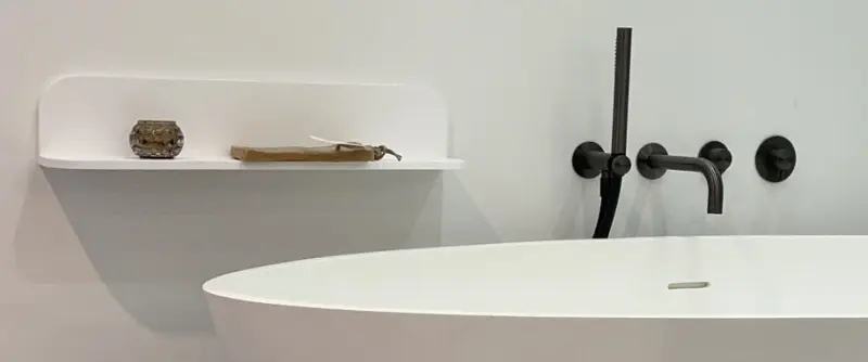 Solid-S Planchet Duschkorb aus Mineralwerkstoff, mattweiß, 90 x 12 cm, inkl. verdeckter Befestigung 1208953448