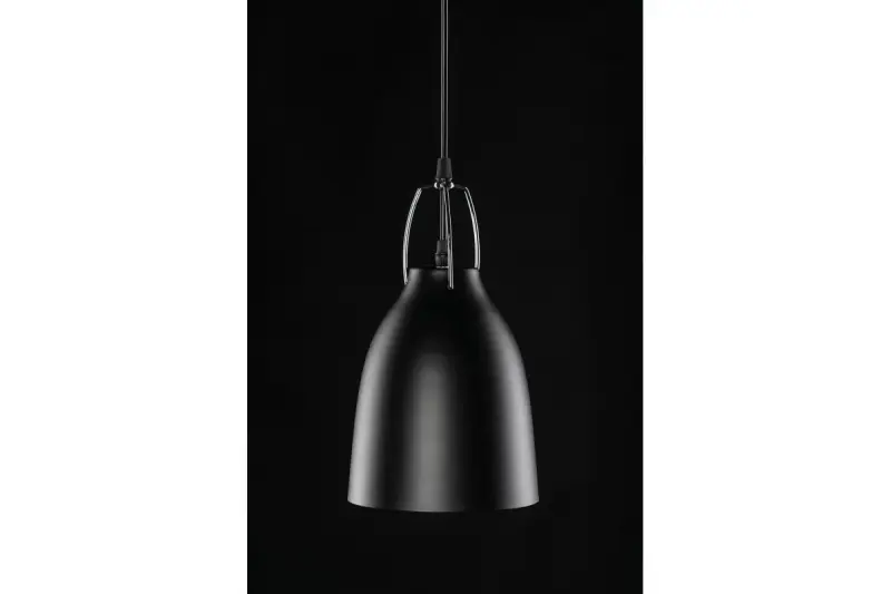 Decor Orient konische Metall-Pendelleuchte schwarz mit kontrastierendem weißen Innenraum 4475