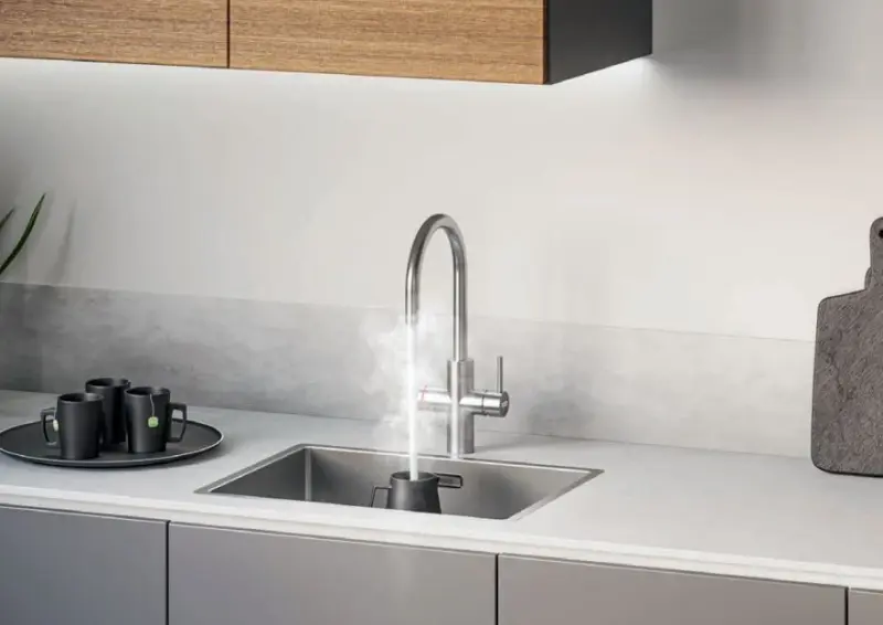 Franke Maris Wasser-Hub 7L Boiler 3-in-1 mit Touch elektronischer kochend Wasserhahn Edelstahl mit Wasser-Hub Mischset 1208967850