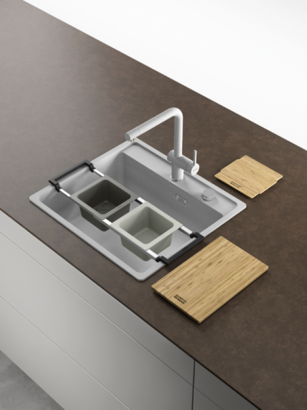 Franke Universelles Zubehör All-In Set 2 - Schneidebrett, Kunststoff-Einsatzschale, Kunststoff-Behälter und Teleskopbrücke 112.0655.482