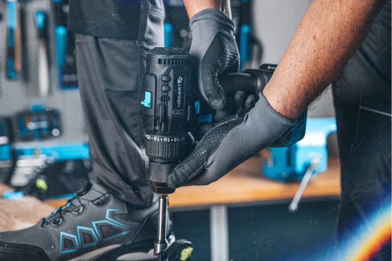 Högert Akku-Schlagbohrmaschine 18V bürstenlos für Ziegel, Stein, Holz, Metall und Kunststoff.