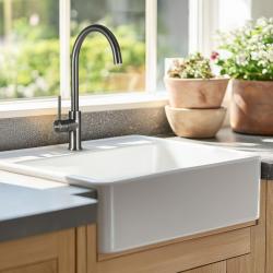 Ausmann Ceramic Panor Shade Keramik-Spülbecken Butler in Weiß – Unterbau und Zwischenbau 630 x 597 mm mit Lochbank und mattschwarzer Stopfen 1208970554