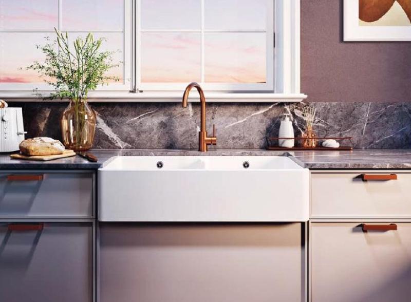 Ausmann Ceramic Mira Keramische Weiße Doppelspüle - Unterbau und Zwischenbau 890 x 456 mm mit Kupferstopfen 1208971472