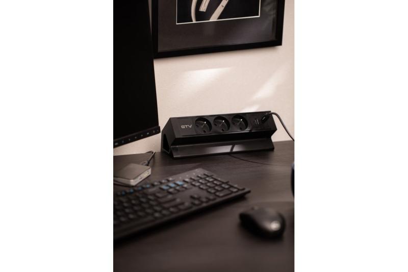 Basco Möbelsteckdose, 3 x Steckdose mit Erdung, USB A+C, 1,5m Kabel, schwarz mit Montage