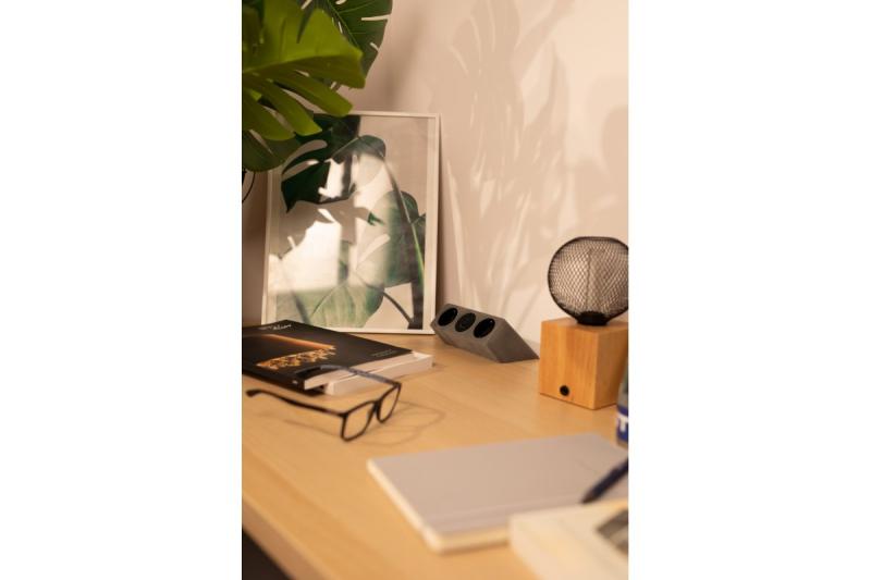 Möbelsteckdose SOFITO, 2xSCHUKO, USB A+C, Kabel 1,5 m, grauer Flock