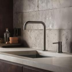 Pure.Sink Luxion 2-Loch-Küchenarmatur aus Gun Metal mit U-Auslauf PLX2HU-61